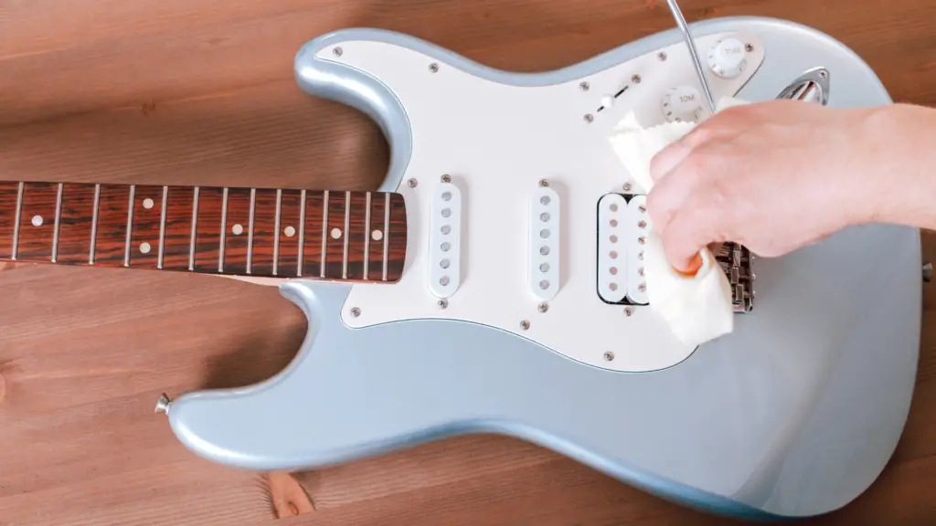 Cleaning an electric guitar